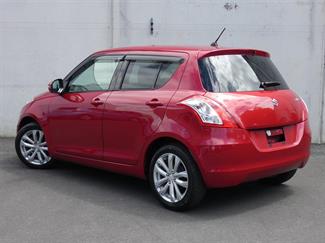 2015 Suzuki SWIFT - Thumbnail