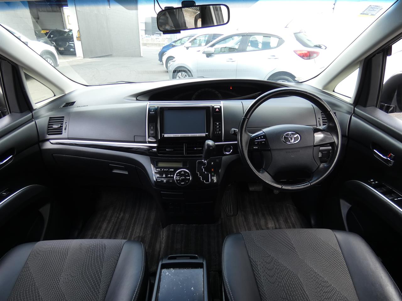 2015 Toyota Estima