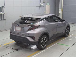 2017 Toyota C-HR - Thumbnail