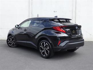 2019 Toyota C-HR - Thumbnail