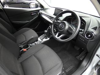 2017 Mazda DEMIO - Thumbnail