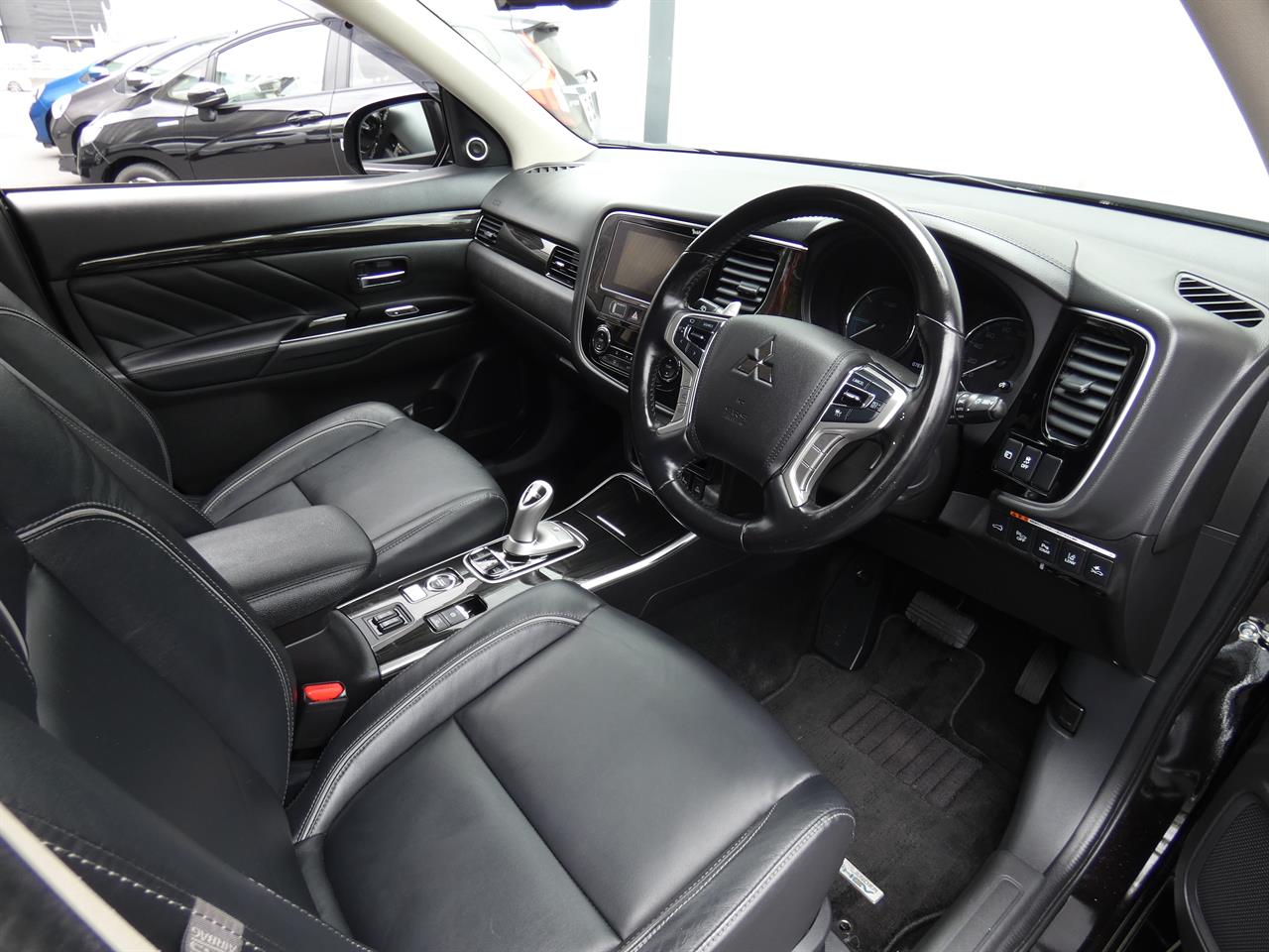 2017 Mitsubishi Outlander (4WD)