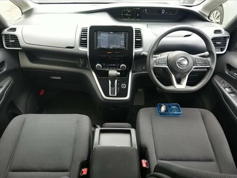 2016 Nissan SERENA