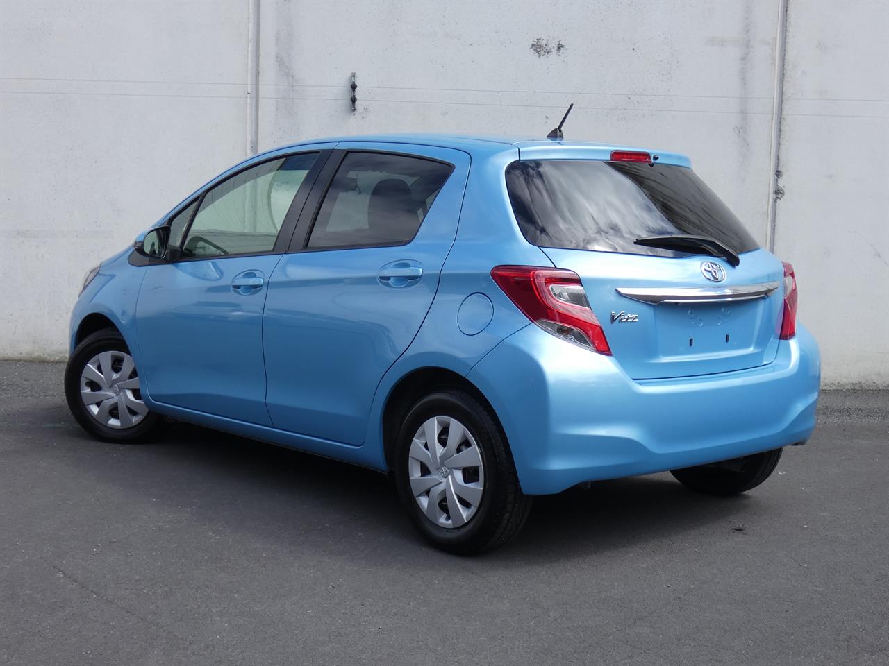 2014 Toyota VITZ